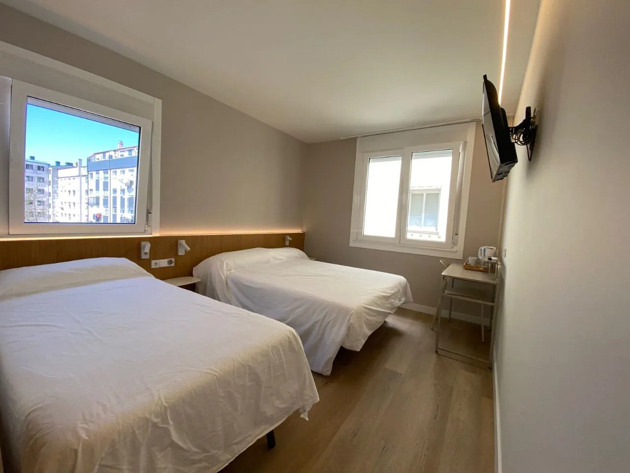 302 Habitación doble + supletoria con baño privado_santa clara